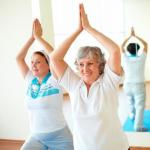 Физические упражнения для пожилых мужчин: польза, правила и пример плана на неделю Утренняя после 60 лет зарядка